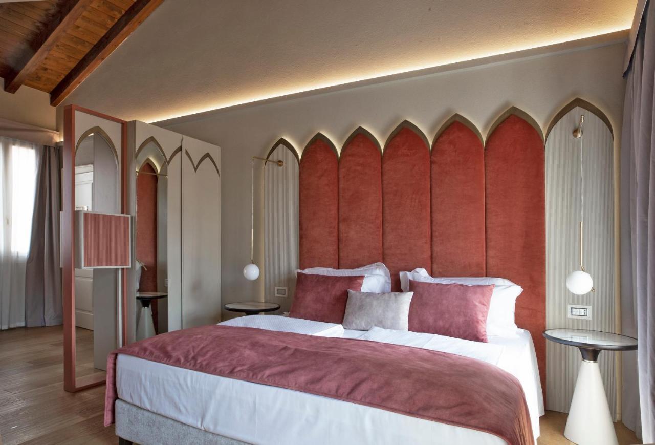 Relais Balcone Di Giulietta Hotel Verona Eksteriør billede A room at the hotel