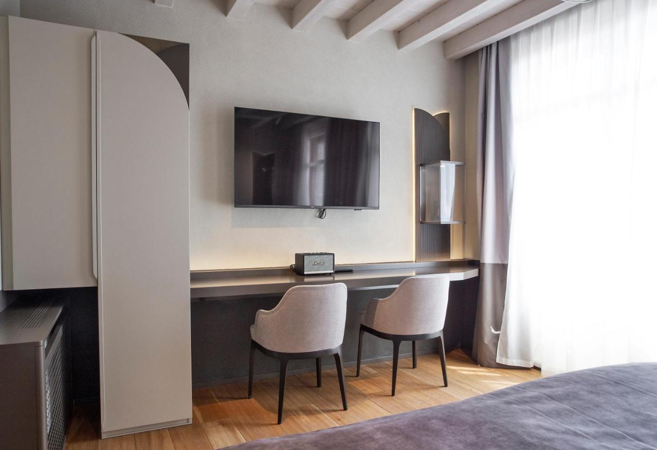 Relais Balcone Di Giulietta Hotel Verona Eksteriør billede A room at the hotel