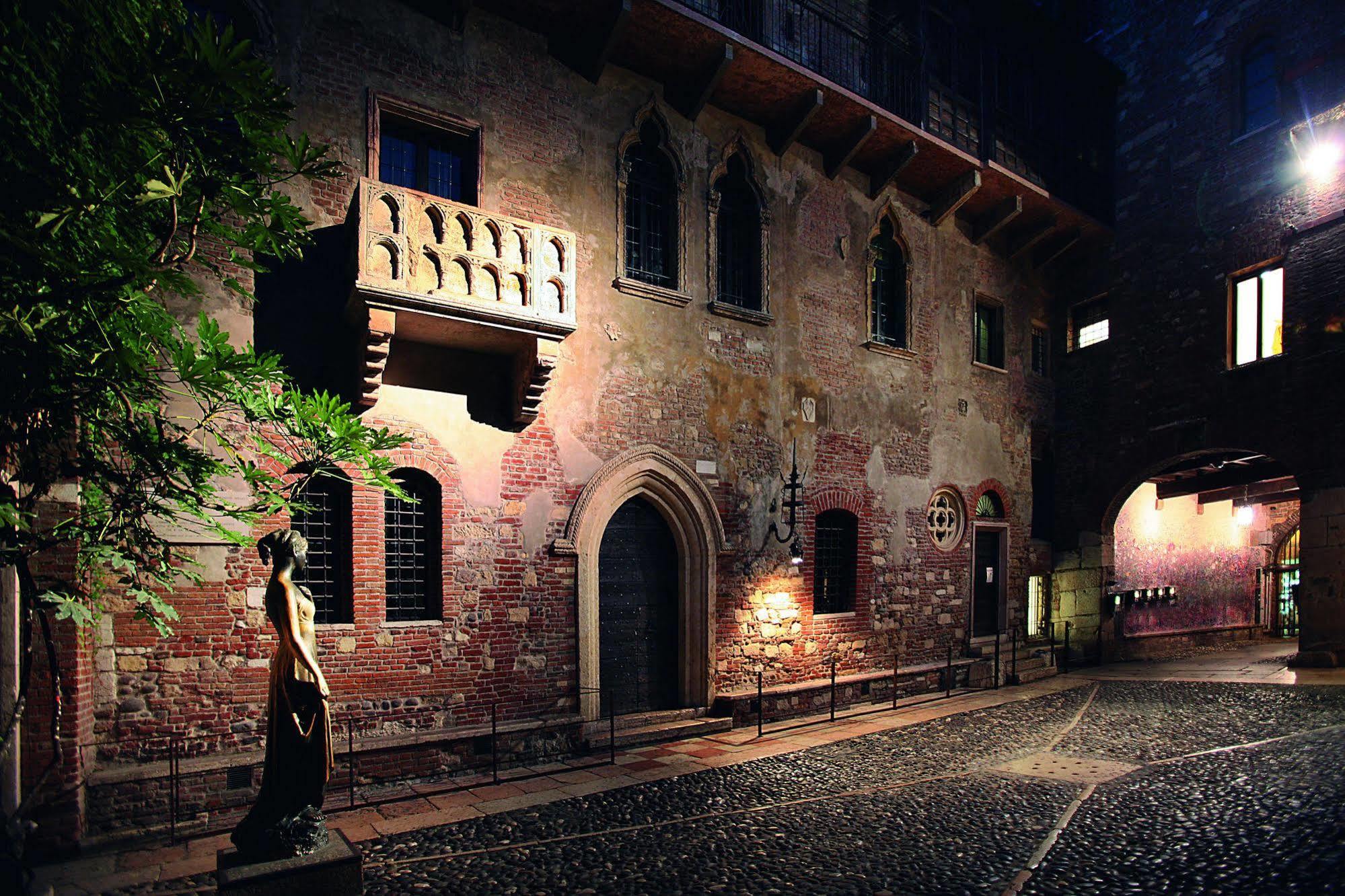 Relais Balcone Di Giulietta Hotel Verona Eksteriør billede The museum